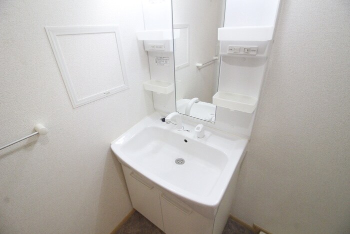 物件内観写真13　(洗面)