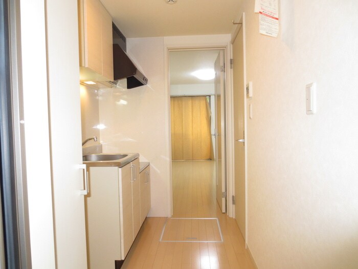 物件内観写真4　(廊下)