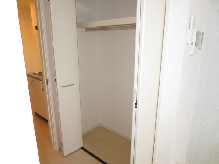 物件内観写真12　(収納)