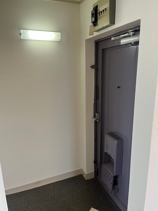 物件内観写真19　(玄関)