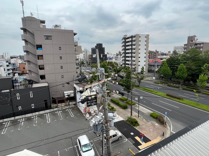 物件内観写真21　(室内からの展望)