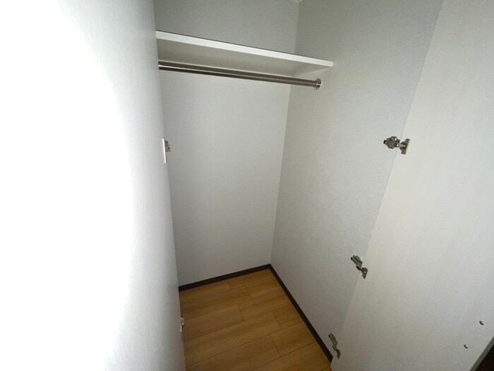 物件内観写真15　(収納)