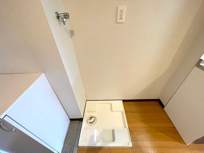 物件内観写真15　(洗濯機置場)