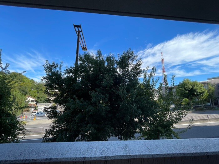 物件内観写真17　(室内からの展望)