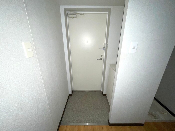 物件内観写真19　(玄関)