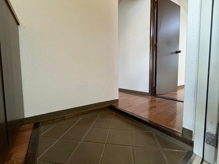 物件内観写真22　(玄関)