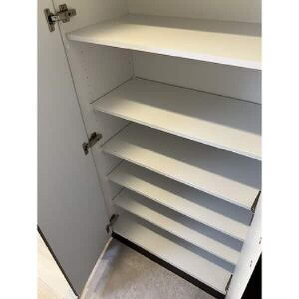 物件内観写真10　(靴箱)