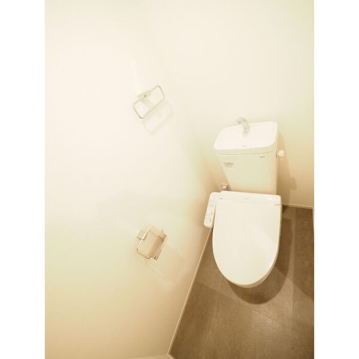 物件内観写真14　(トイレ)