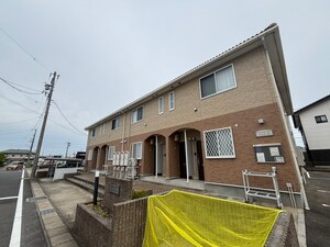 ｱﾝﾌﾟﾙｰﾙ　ﾘｰﾌﾞﾙ　ｵﾙﾒｰﾙ外観写真