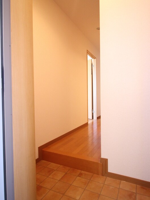 物件内観写真7　(玄関)