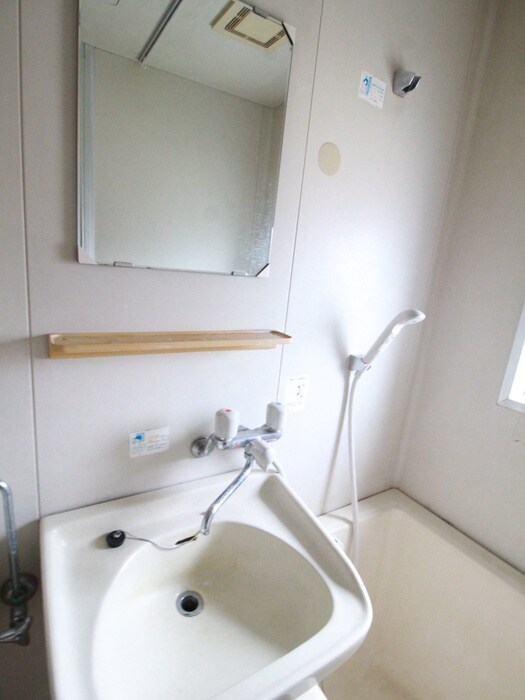 物件内観写真16　(洗面)