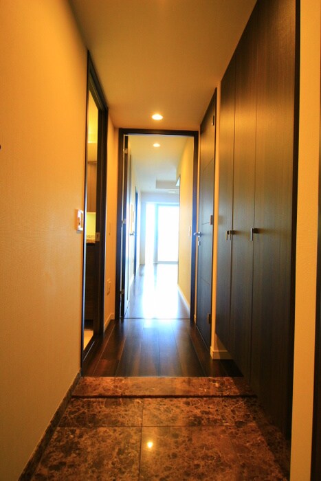 物件内観写真15　(玄関)