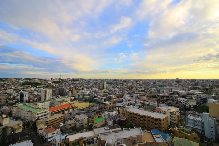 物件内観写真16　(室内からの展望)