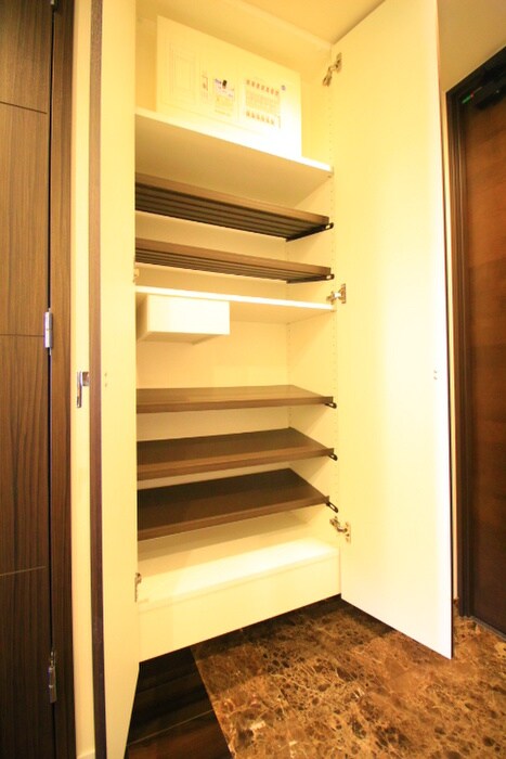 物件内観写真17　(靴箱)