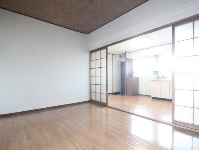 物件内観写真8　(居室)