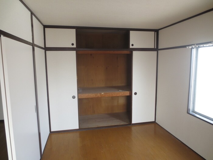 物件内観写真11　(収納)