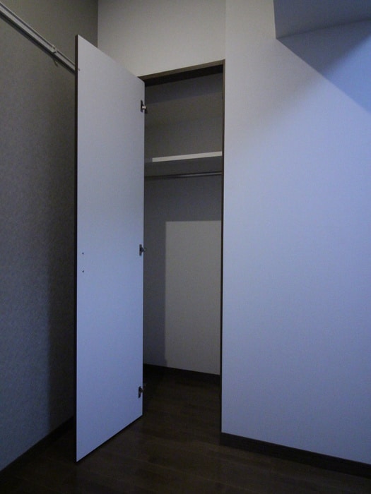 物件内観写真12　(収納)