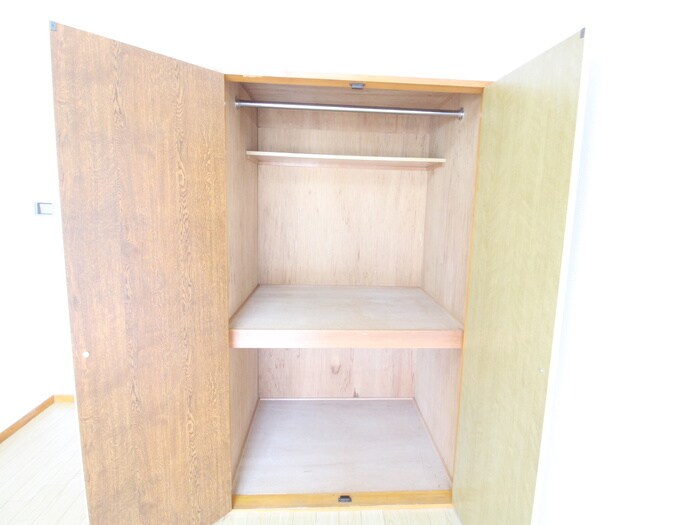 物件内観写真12　(収納)