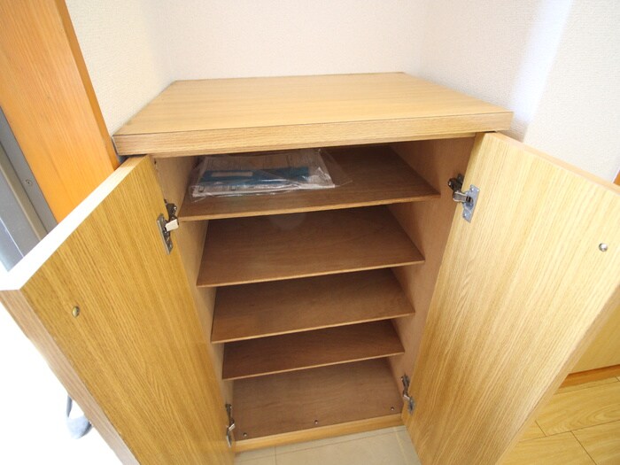 物件内観写真16　(靴箱)