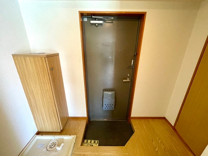 物件内観写真19　(玄関)