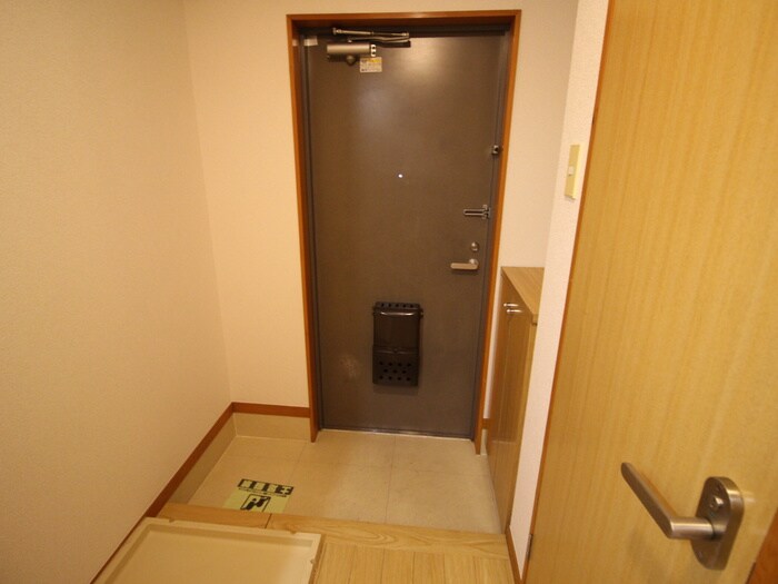 物件内観写真20　(玄関)