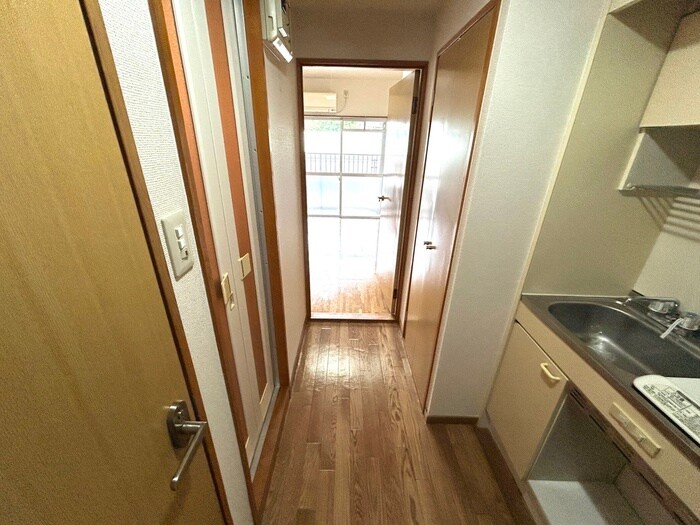 物件内観写真22　(廊下)