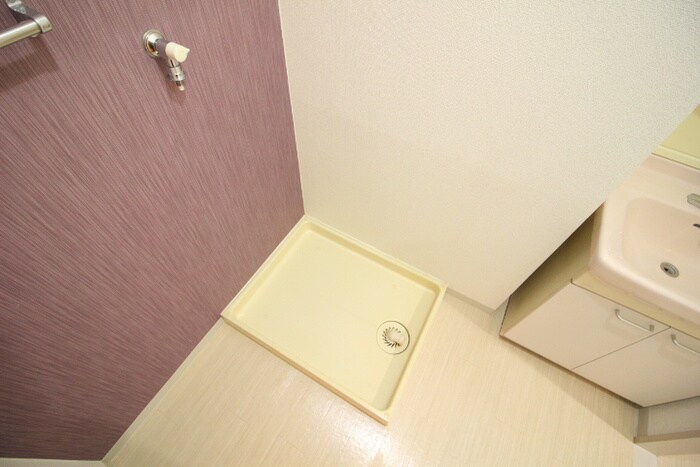 物件内観写真11　(洗濯機置場)