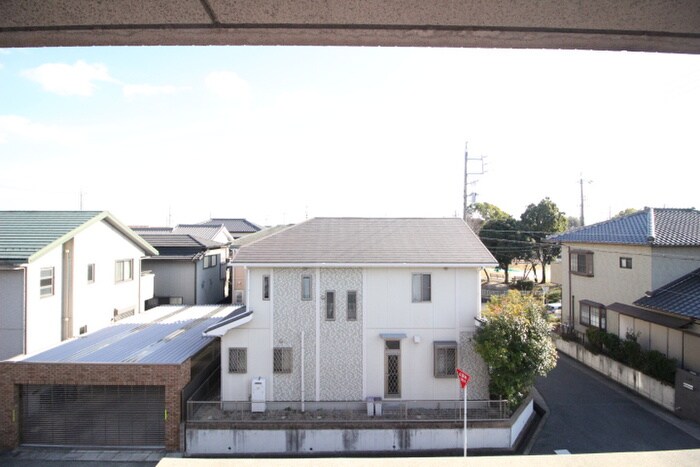 物件内観写真20　(室内からの展望)