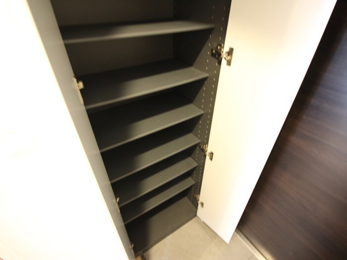 物件内観写真18　(靴箱)