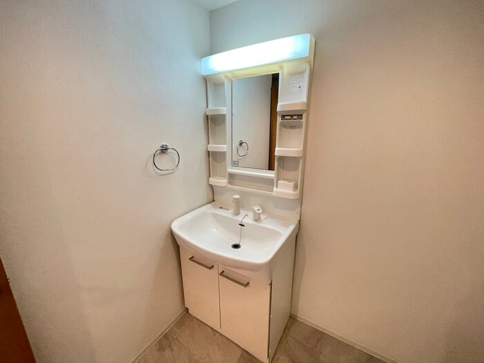 物件内観写真11　(洗面)