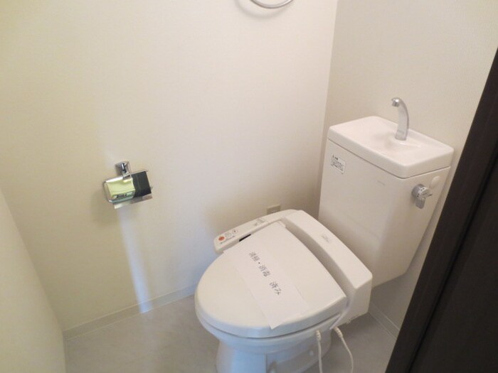 物件内観写真11　(トイレ)