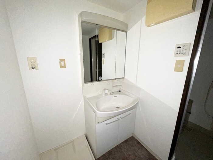 物件内観写真12　(洗面)