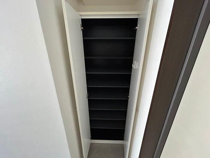 物件内観写真15　(靴箱)