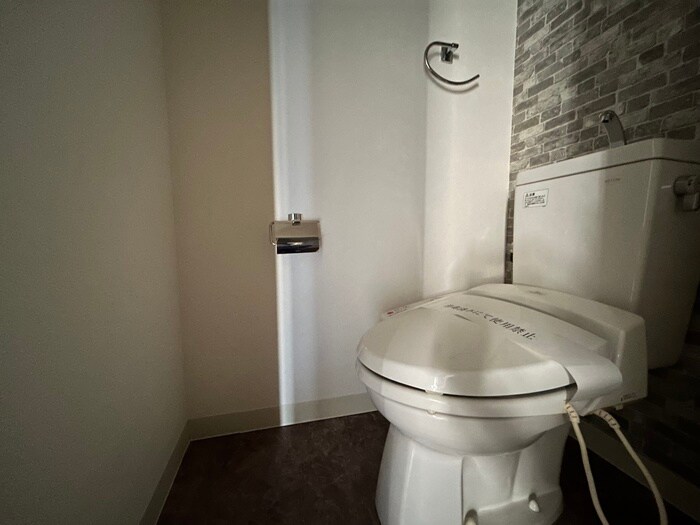 物件内観写真16　(トイレ)