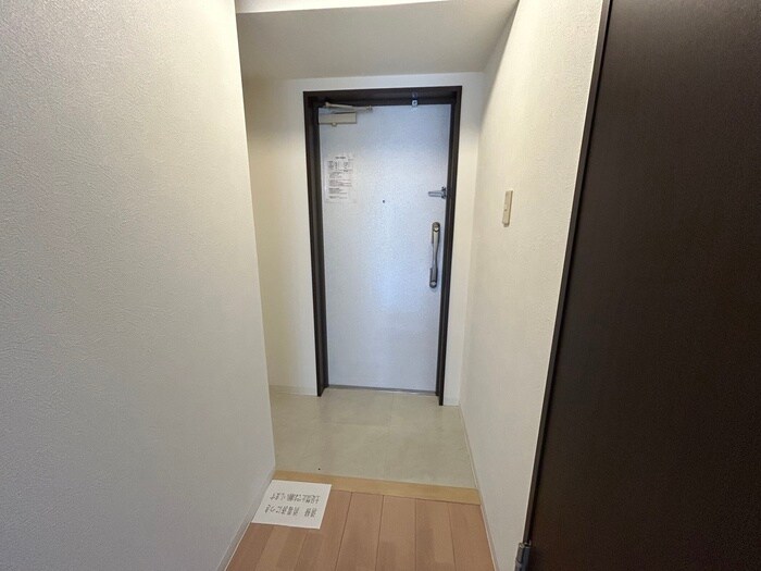 物件内観写真17　(玄関)