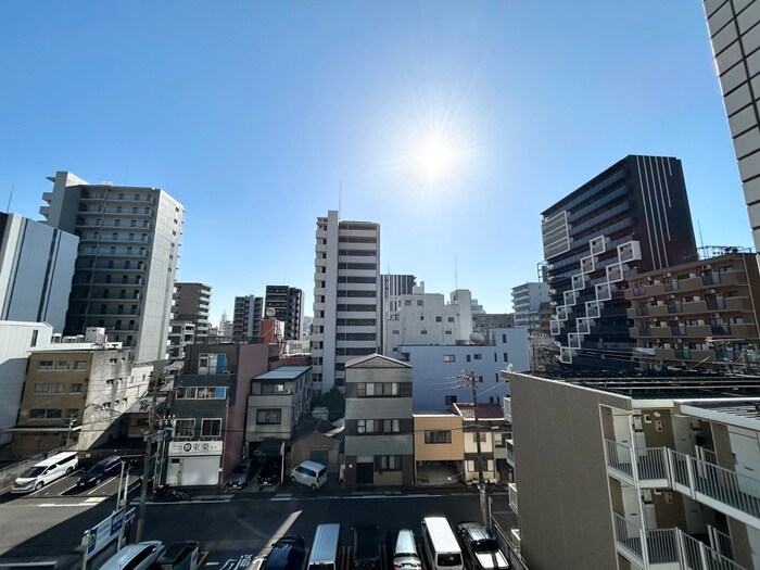 物件内観写真18　(室内からの展望)