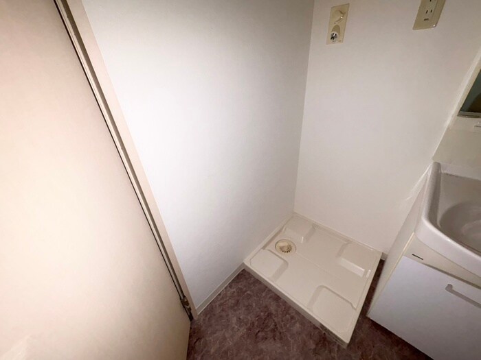 物件内観写真19　(洗濯機置場)