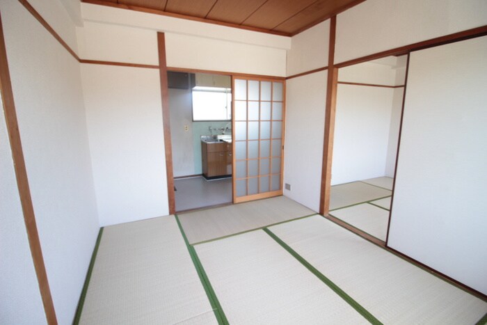 物件内観写真6　(居室)