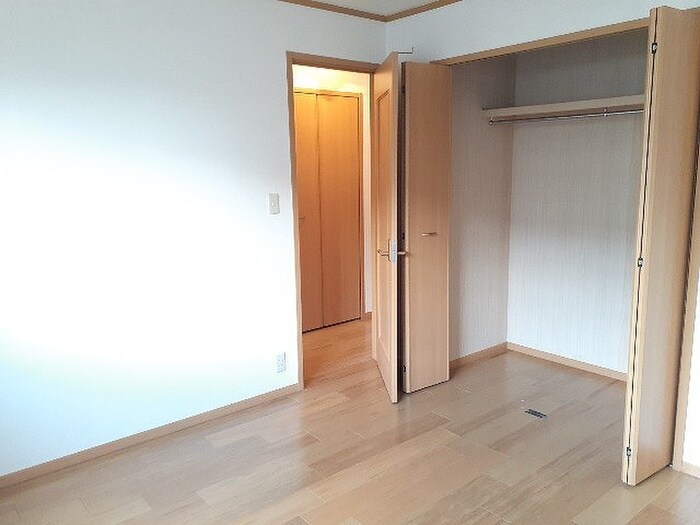 物件内観写真11　(収納)