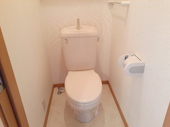 物件内観写真12　(トイレ)