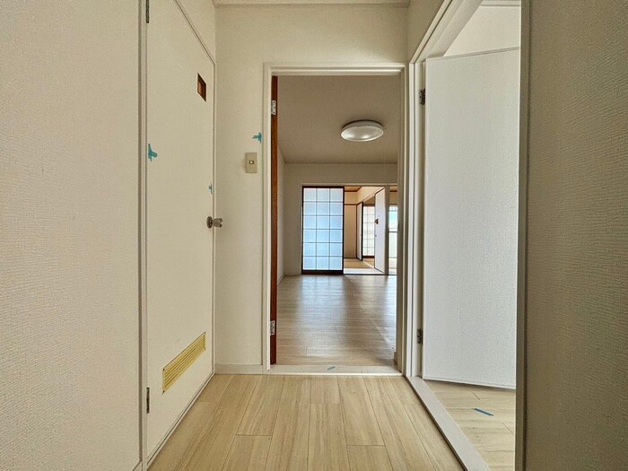 物件内観写真17　(廊下)