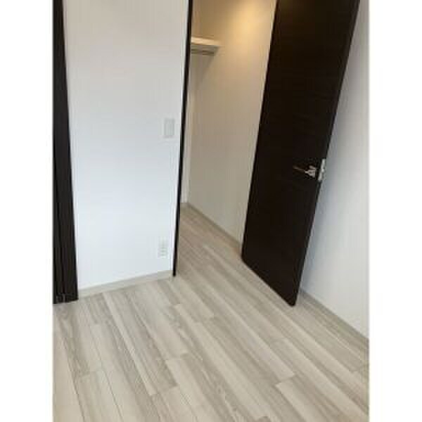 物件内観写真4　(居室)