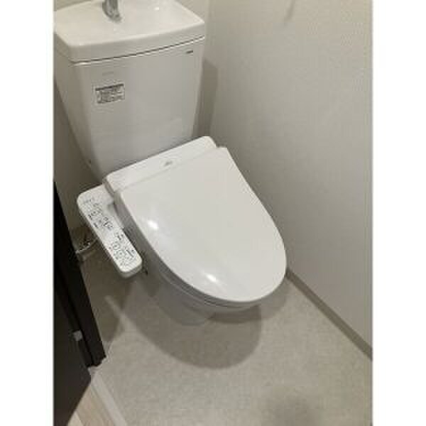 物件内観写真10　(トイレ)