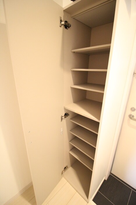 物件内観写真15　(収納)