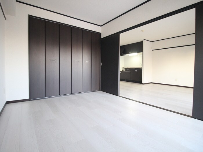 物件内観写真8　(居室)