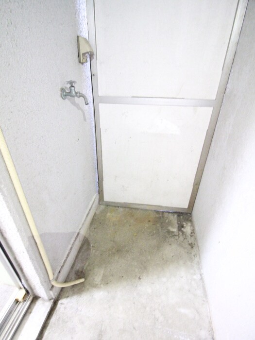 物件内観写真15　(洗濯機置場)
