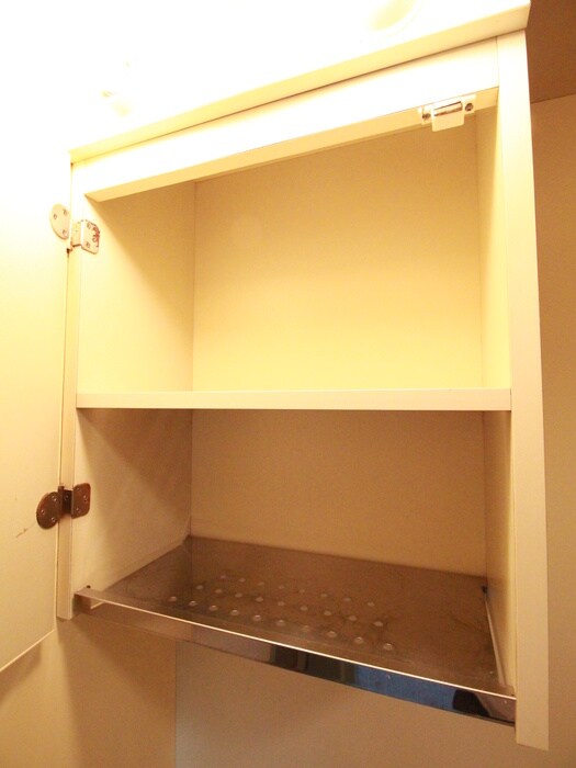 物件内観写真18　(収納)