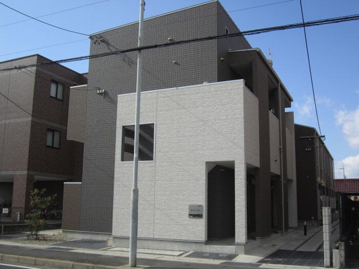 物件外観写真1　(外観写真)