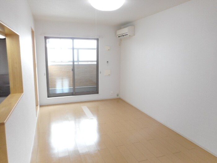 物件内観写真4　(居室)