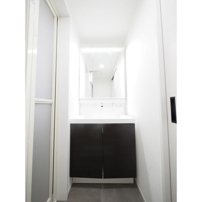 物件内観写真8　(洗面)